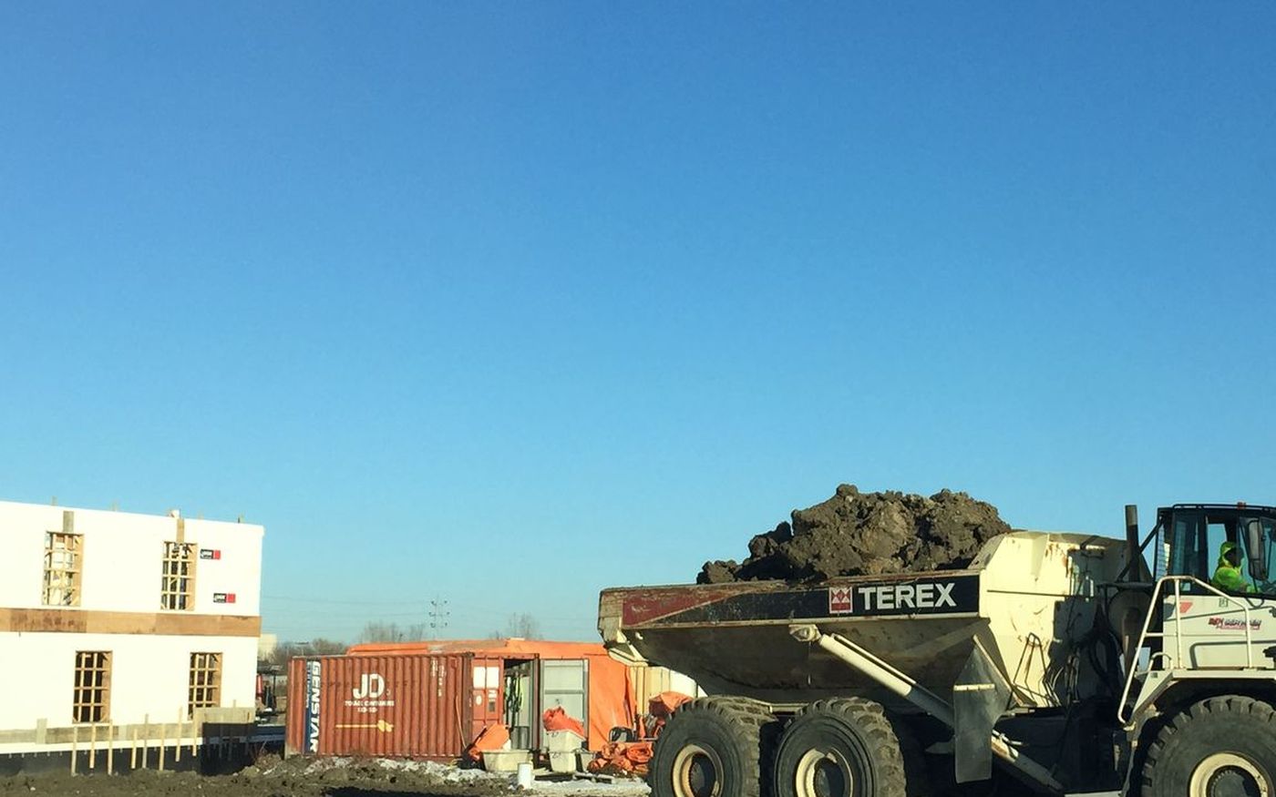Loaded Terex TA40 rock truck on a DJN site